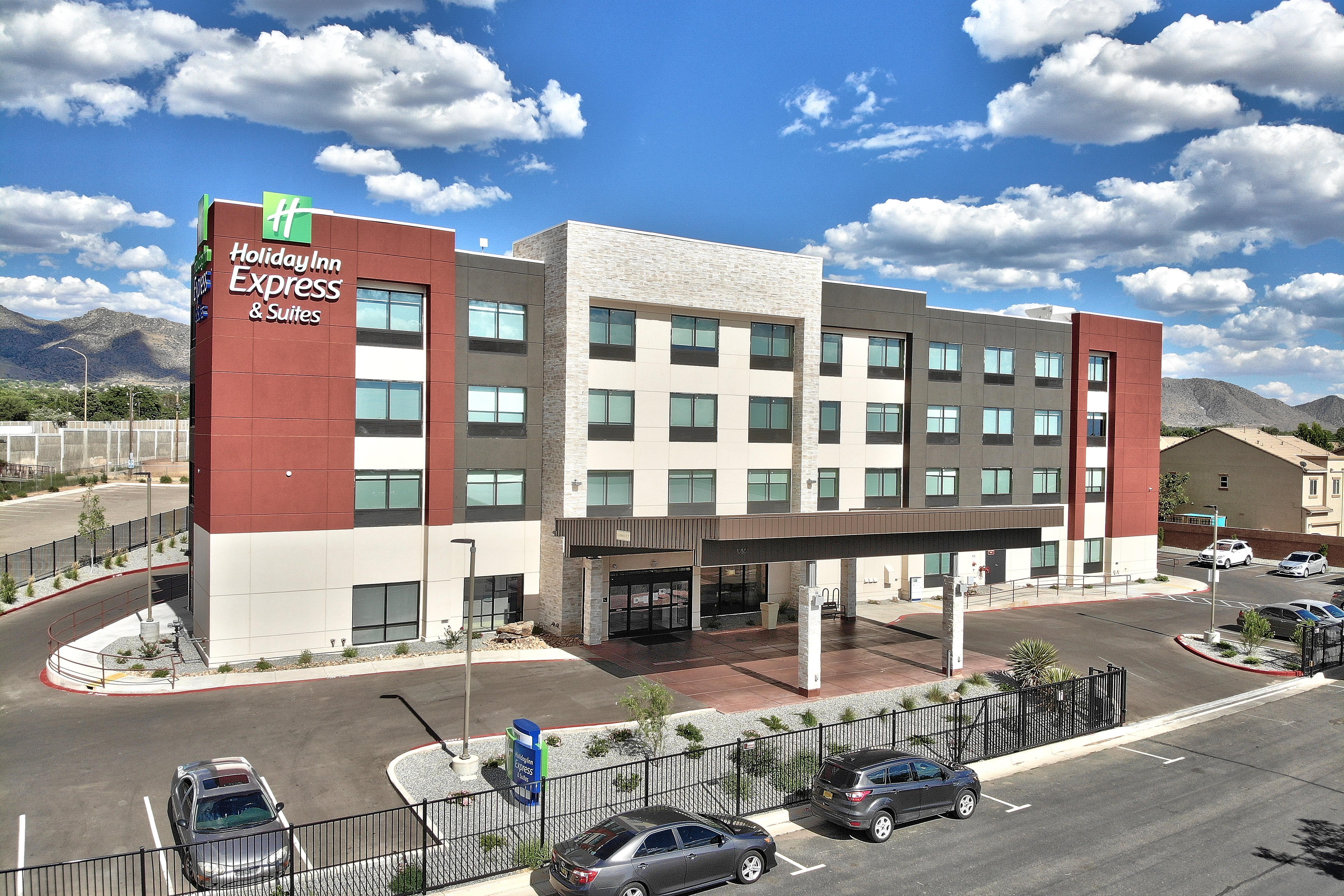 Holiday Inn Express & Suites - Albuquerque East By Ihg Exterior foto